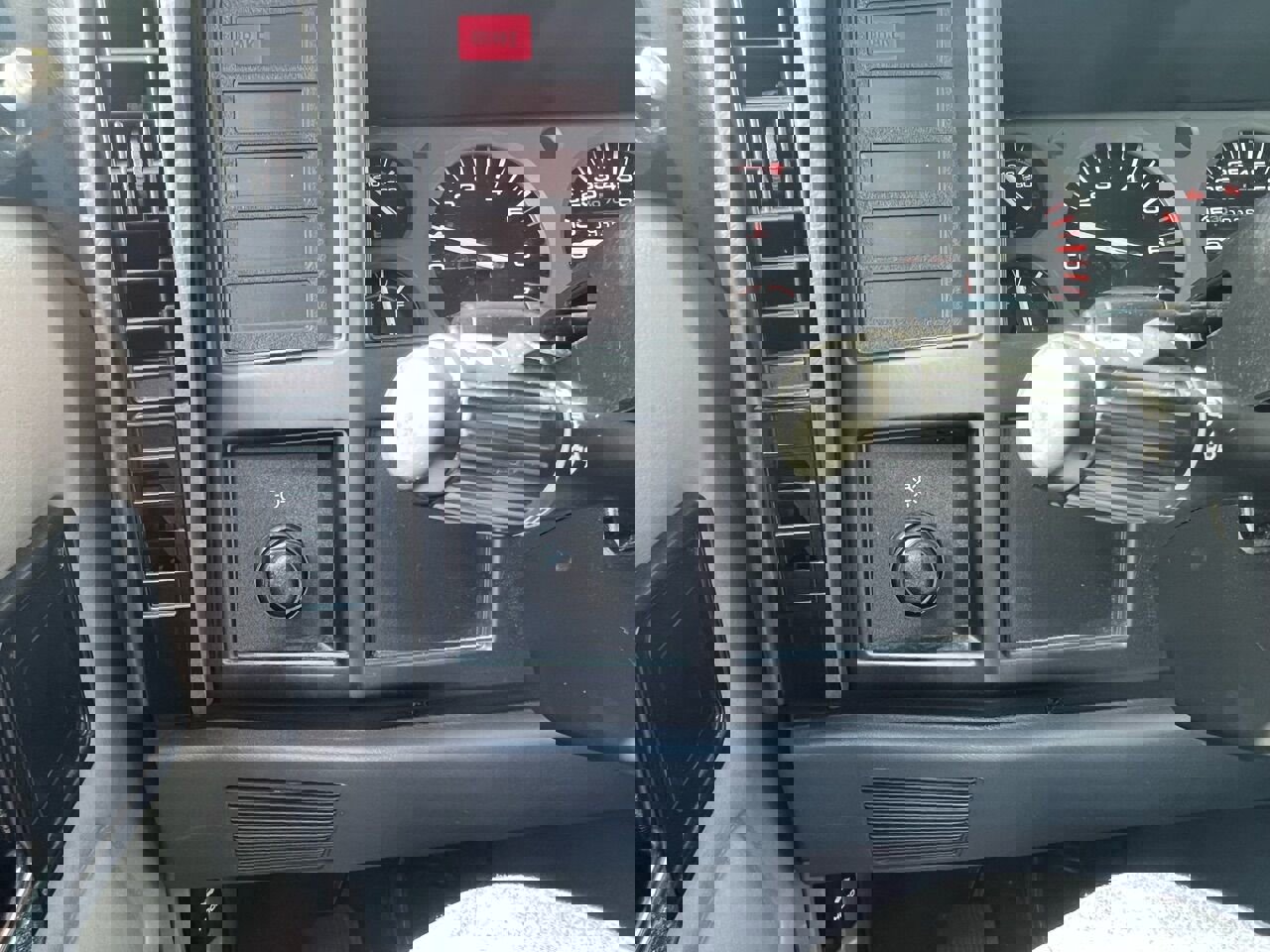 Used 1996 Jeep Cherokee 4WD 4-Door image 26