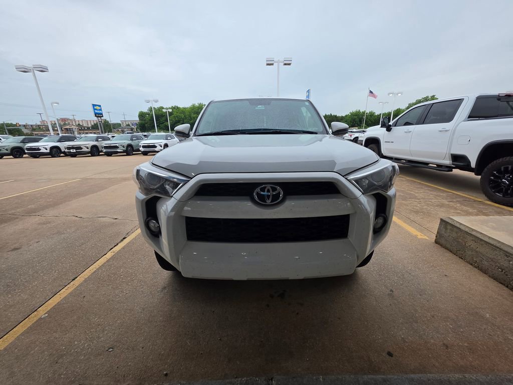 Used 2014 Toyota 4Runner SR5 AWD/4WD image 8