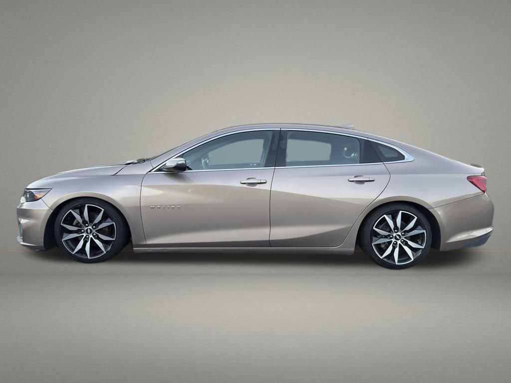 Used 2018 Chevrolet Malibu LT image 2