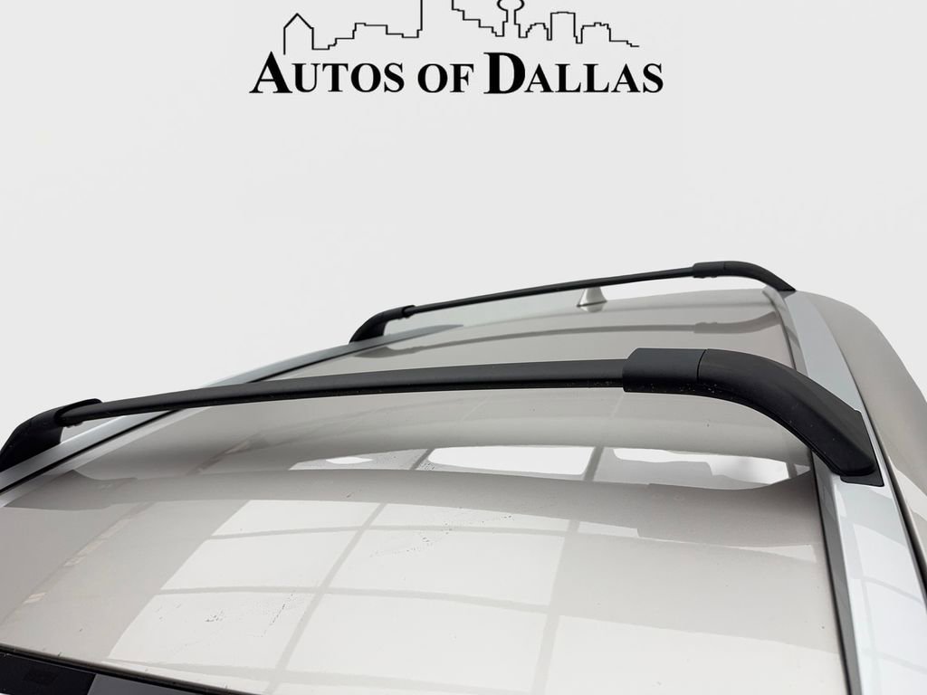 Used 2021 Toyota Venza XLE w/ Softex Package image 19