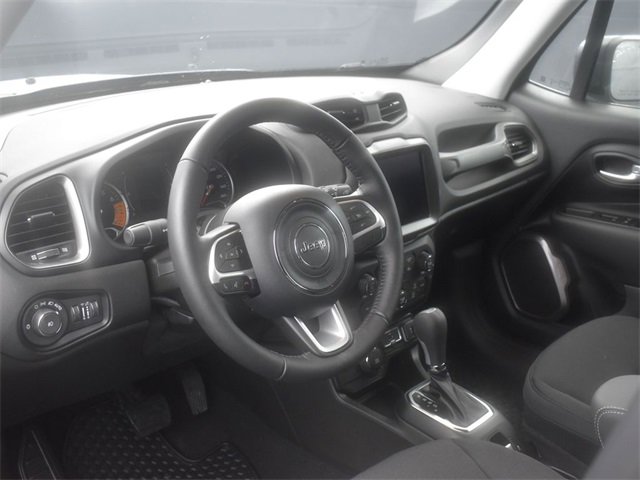 Used 2023 Jeep Renegade Latitude w/ Premium Group image 25