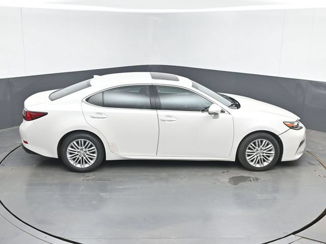 Used 2016 Lexus ES 350 w/ Premium Package w/Wood Trim FWD image 38