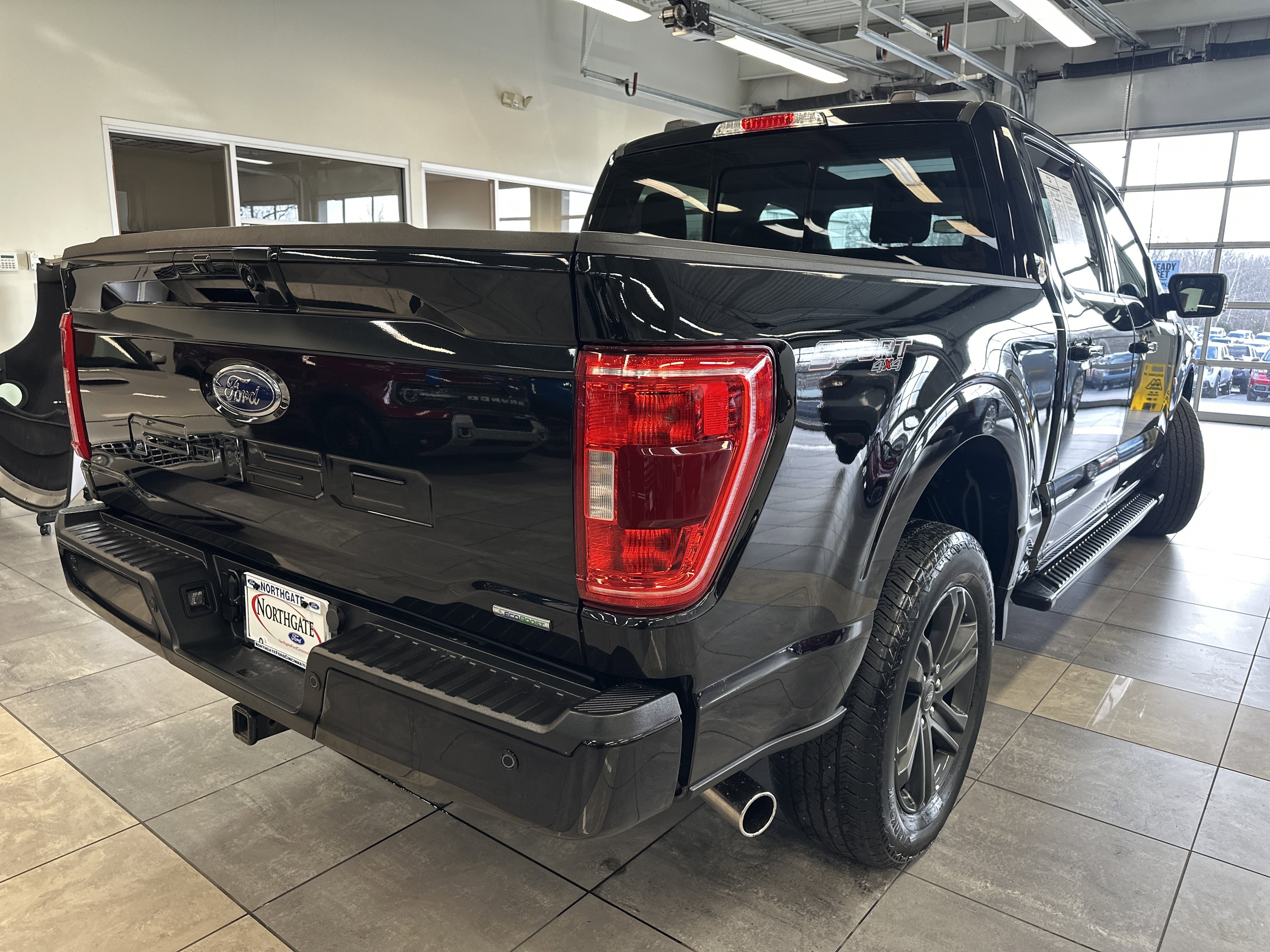 Used 2023 Ford F150 XLT w/ Equipment Group 302A High image 16