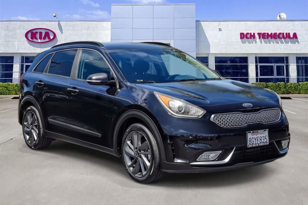Certified 2017 Kia Niro FWD image 3