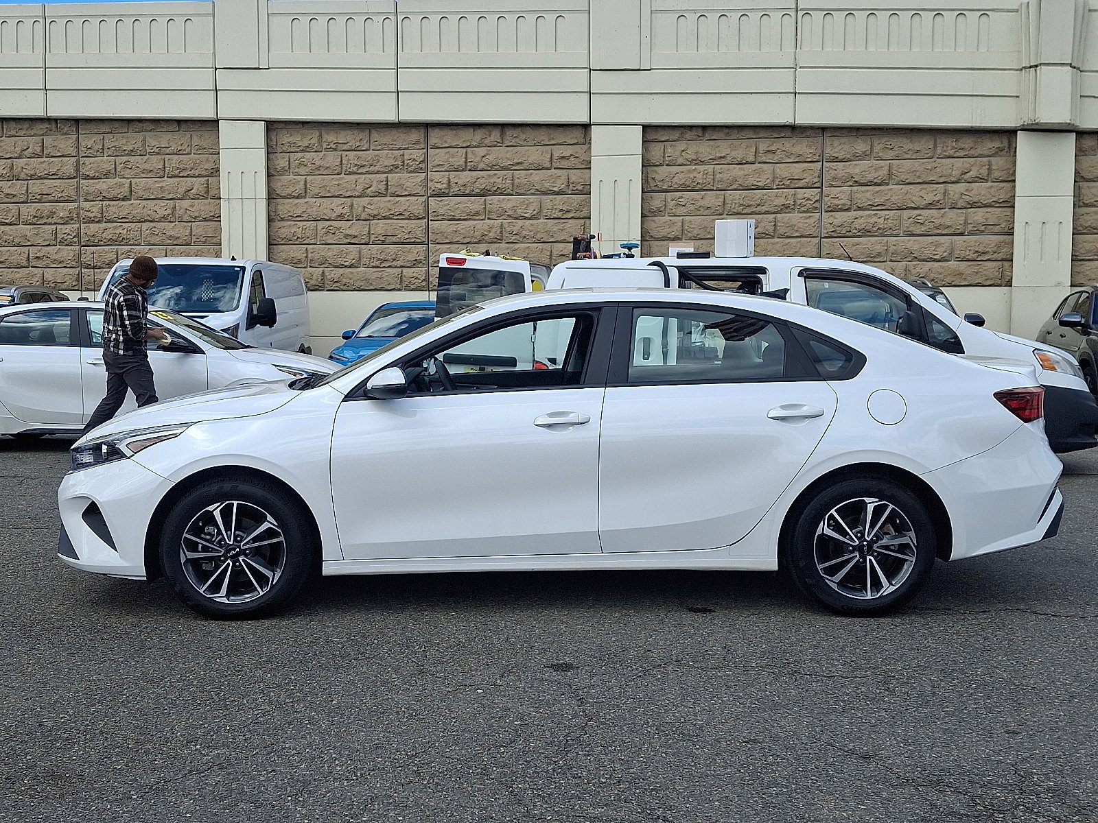 Certified 2023 Kia Forte LXS w/ LXS Technology Package image 7