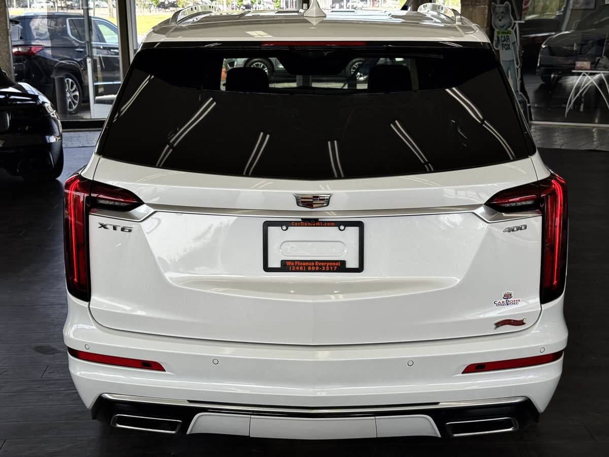 Used 2024 Cadillac XT6 Premium Luxury w/ Technology Package image 16