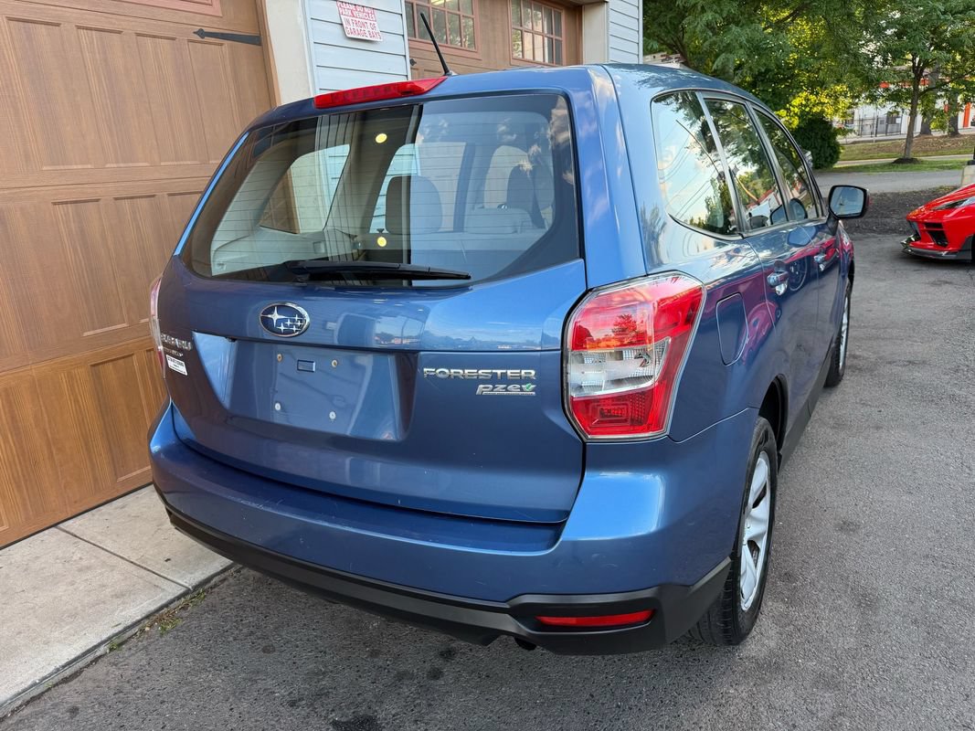 Used 2015 Subaru Forester 2.5i AWD/4WD image 3