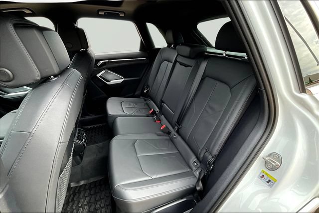 Used 2022 Audi Q3 2.0T Premium Plus w/ Premium Plus Package AWD/4WD image 26