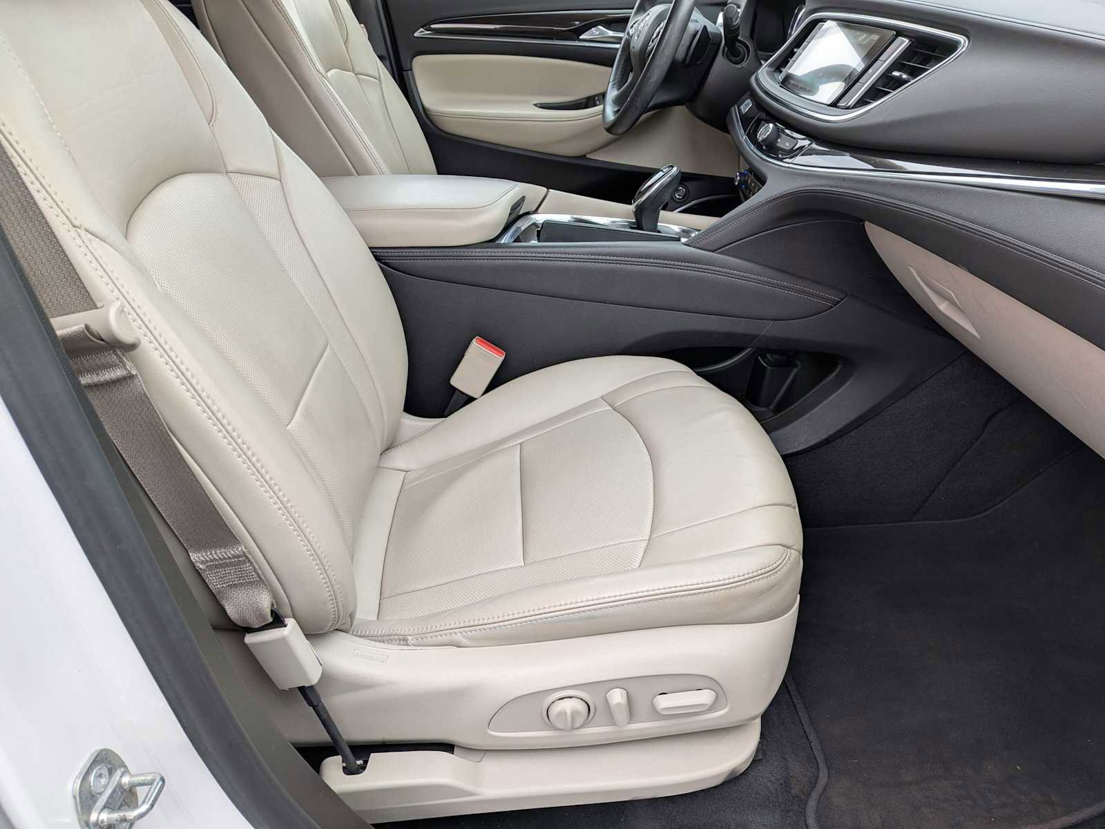 Used 2018 Buick Enclave Essence w/ Trailering Package AWD/4WD image 20