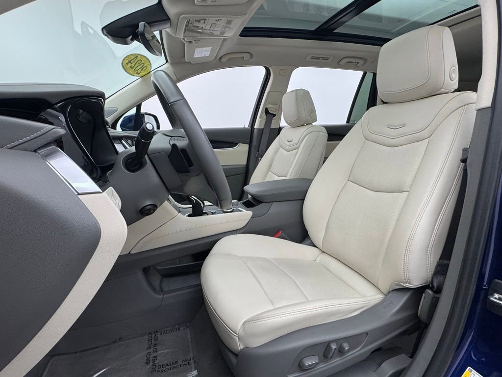 Used 2024 Cadillac XT6 Premium Luxury w/ LPO, Floor Liner Package image 20