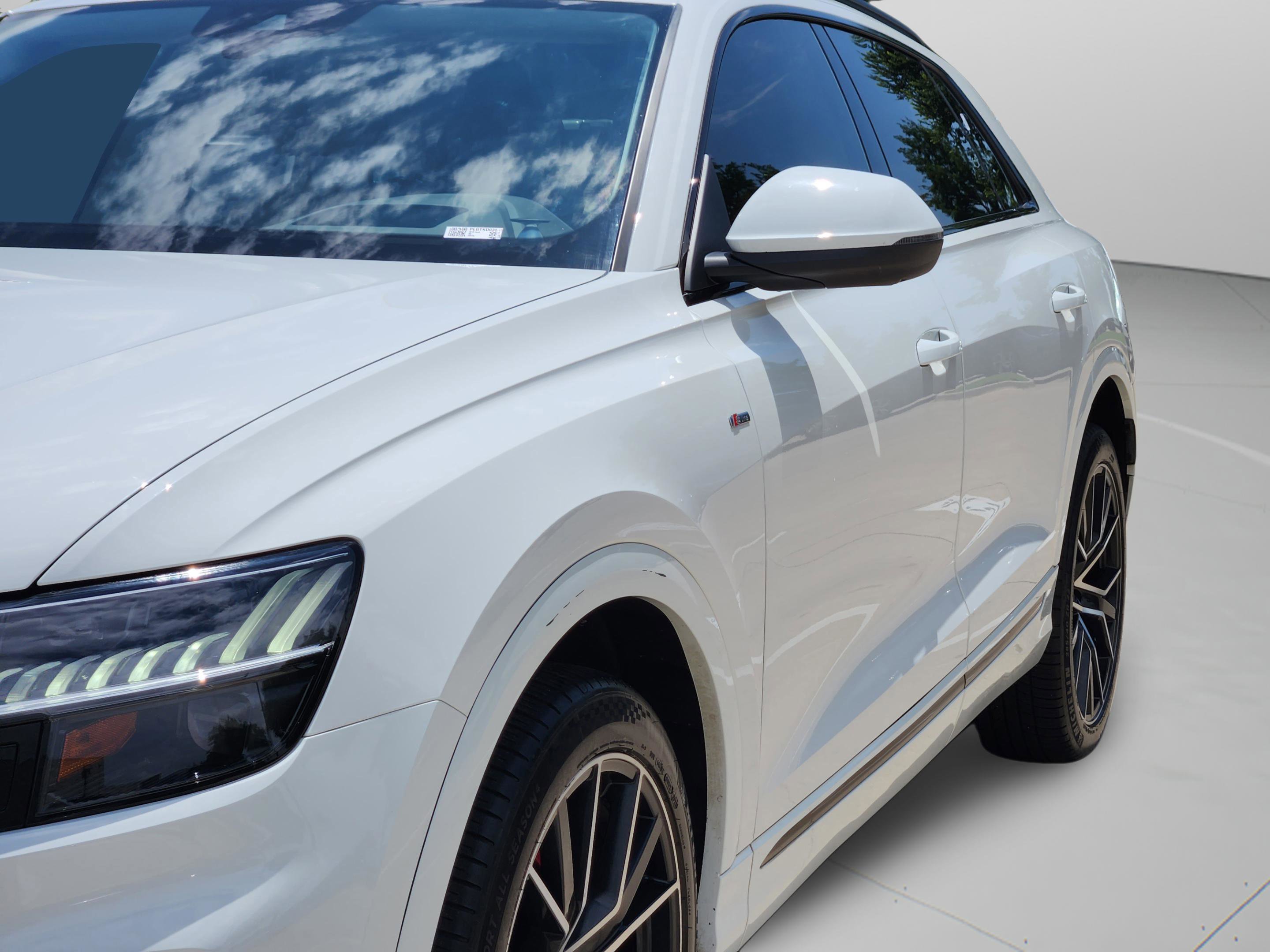 Used 2019 Audi Q8 Prestige w/ Luxury Package AWD/4WD image 41