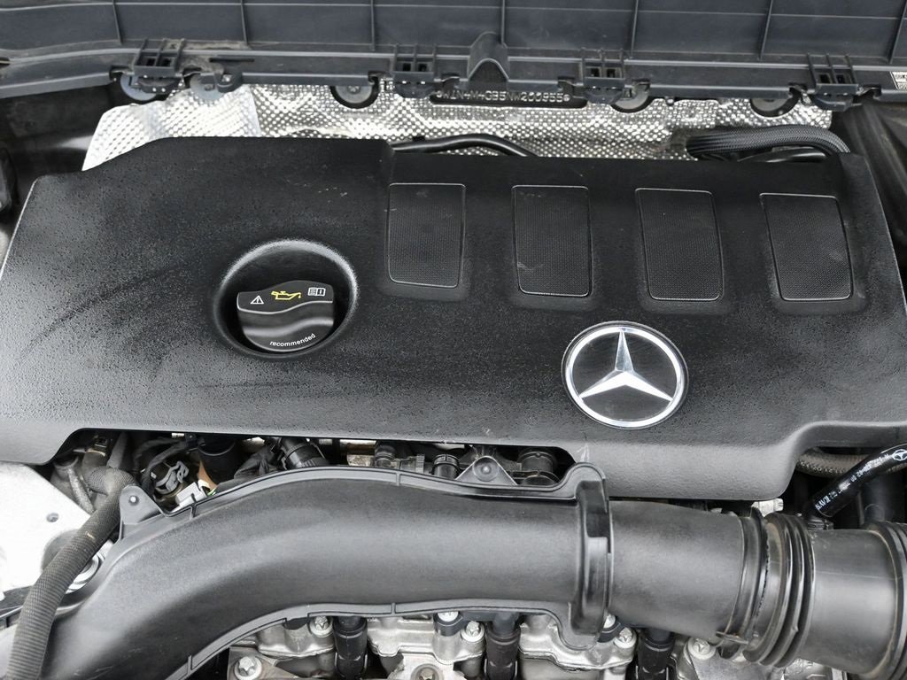 Used 2022 Mercedes-Benz GLB 250 w/ Premium Package Lite image 46