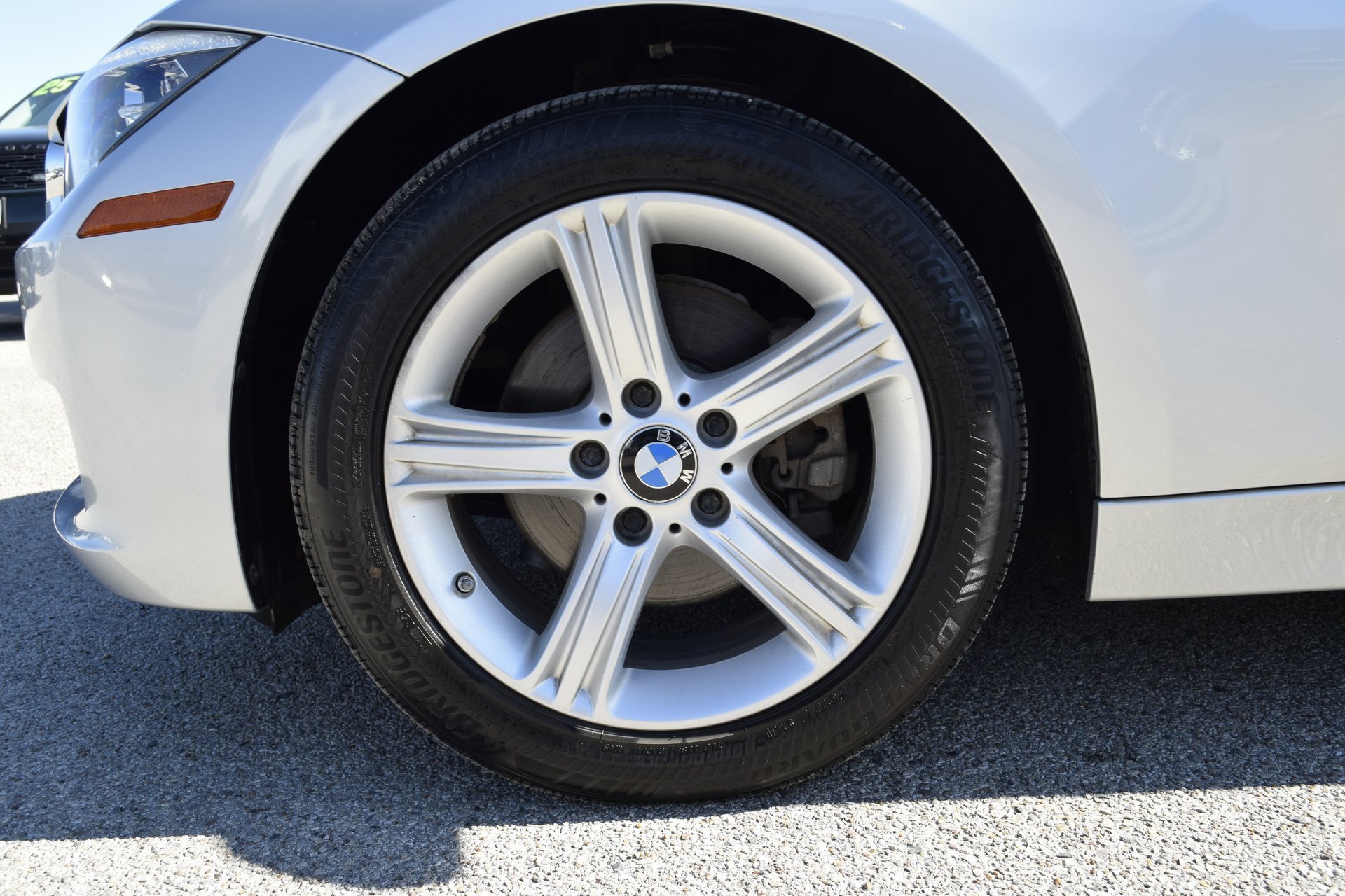 Used 2015 BMW 320i Sedan image 25