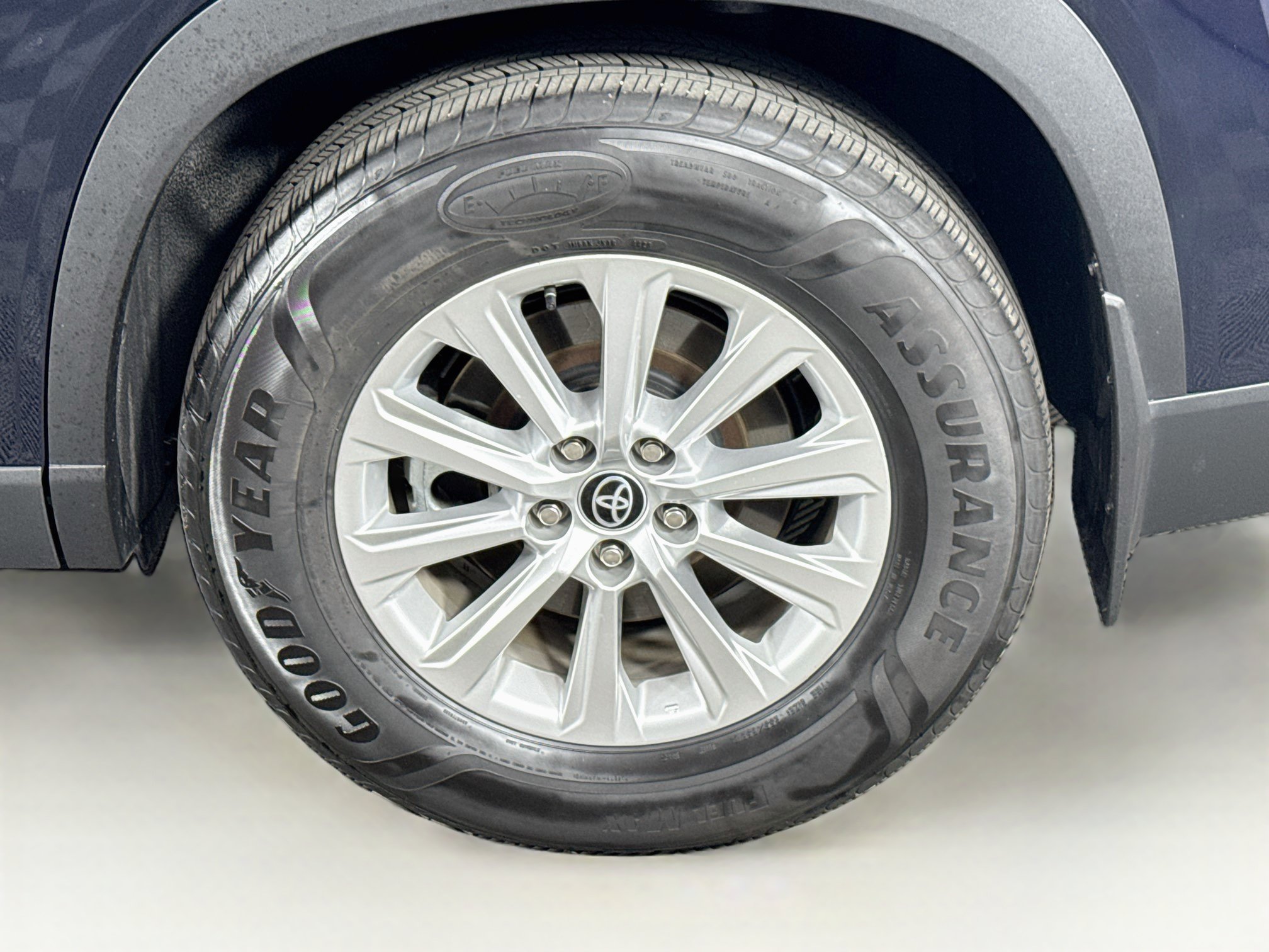 Certified 2024 Toyota Grand Highlander AWD image 9