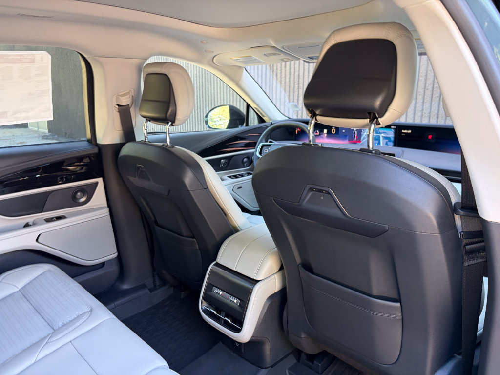 New 2026 Lincoln Nautilus Reserve AWD/4WD image 26