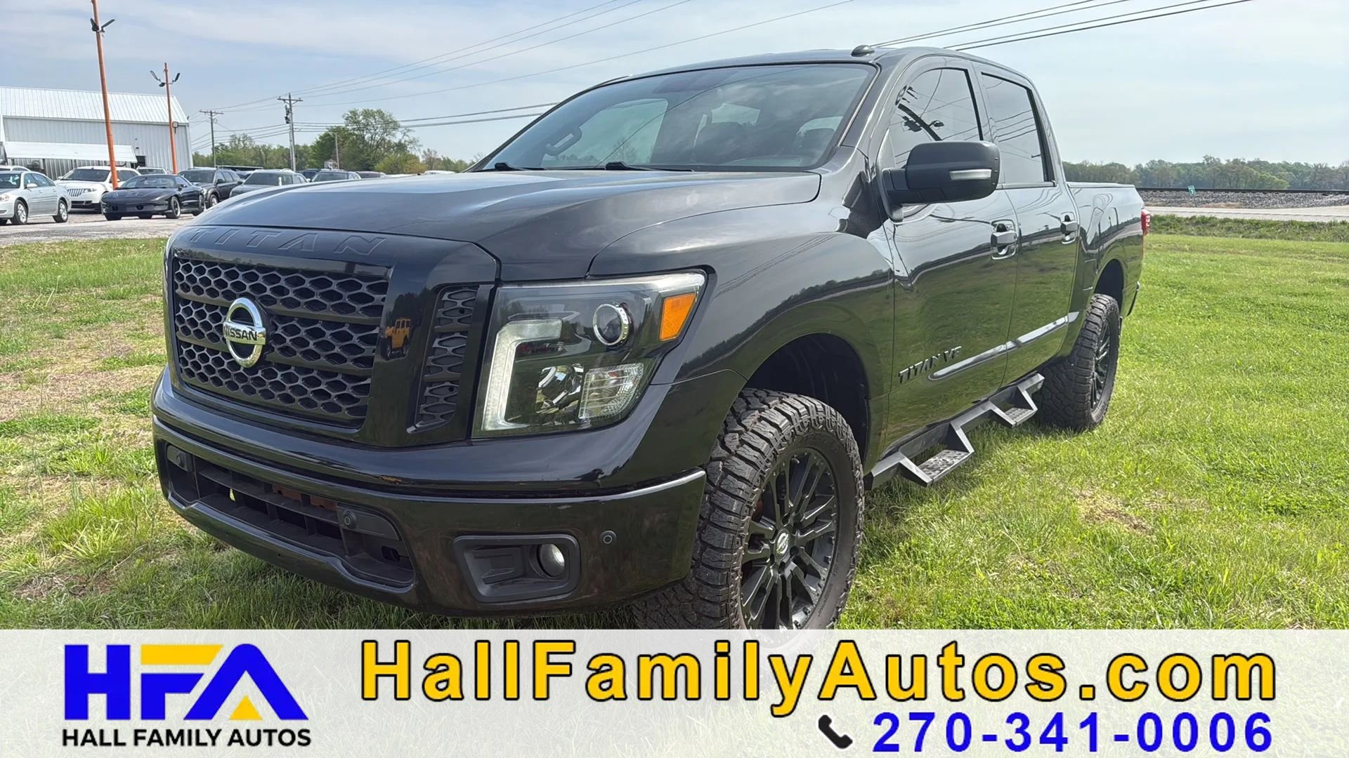 Used 2018 Nissan Titan SV w/ SV Convenience Package RWD image 1