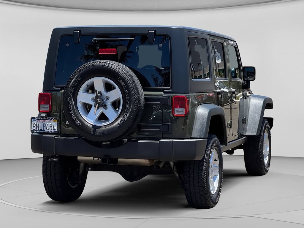 Used 2016 Jeep Wrangler Unlimited Rubicon w/ Connectivity Group AWD/4WD image 33