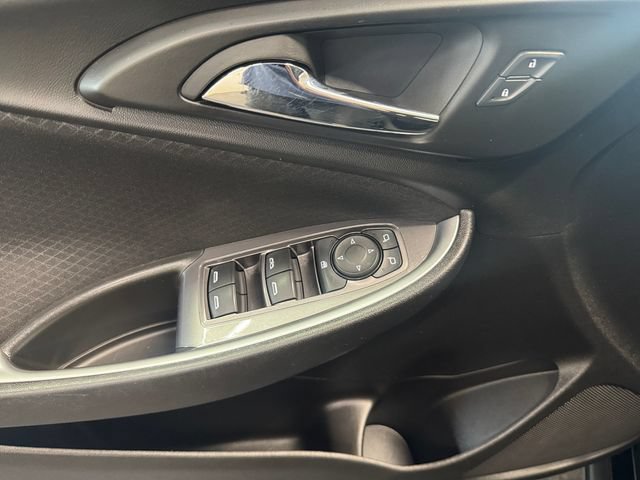 Used 2024 Chevrolet Malibu LT FWD image 25