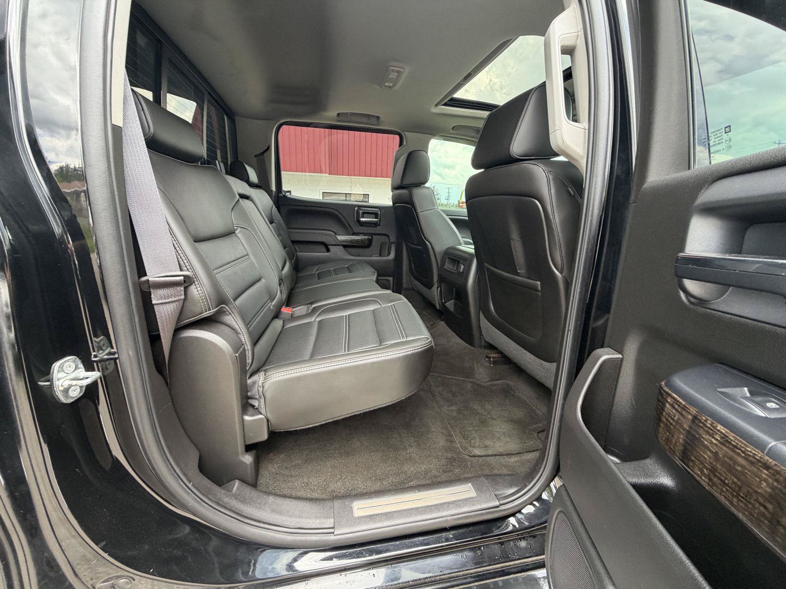 Used 2015 GMC Sierra 2500 Denali w/ Duramax Plus Package AWD/4WD image 26