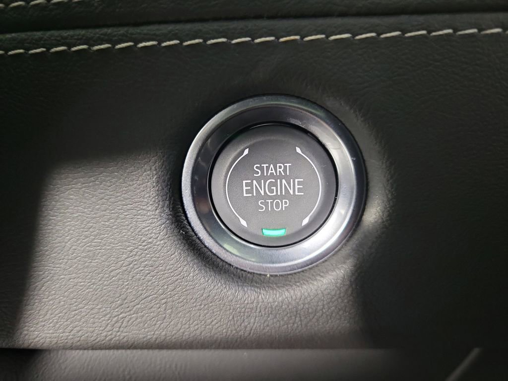 Used 2026 Cadillac Escalade Sport w/ LPO, Floor Liner Package image 30