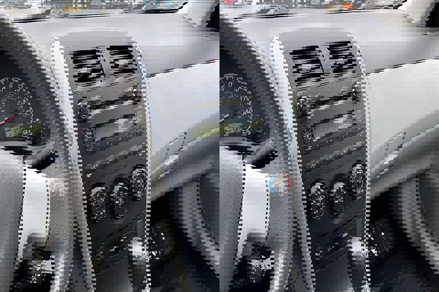 Used 2010 Toyota Corolla image 6