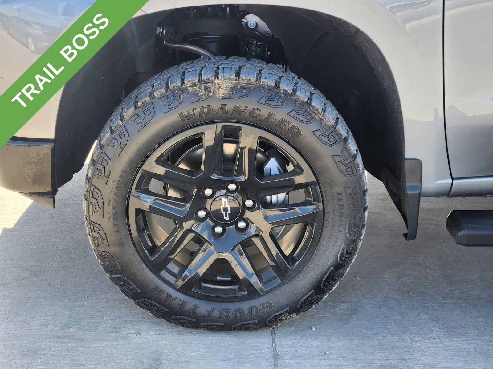 Used 2023 Chevrolet Silverado 1500 LT Trail Boss w/ Convenience Package II image 11