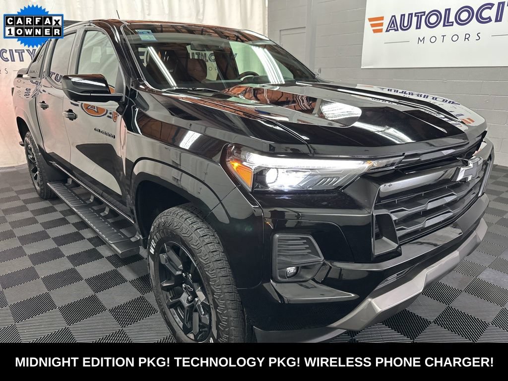 Used 2025 Chevrolet Colorado Z71 w/ Midnight Edition