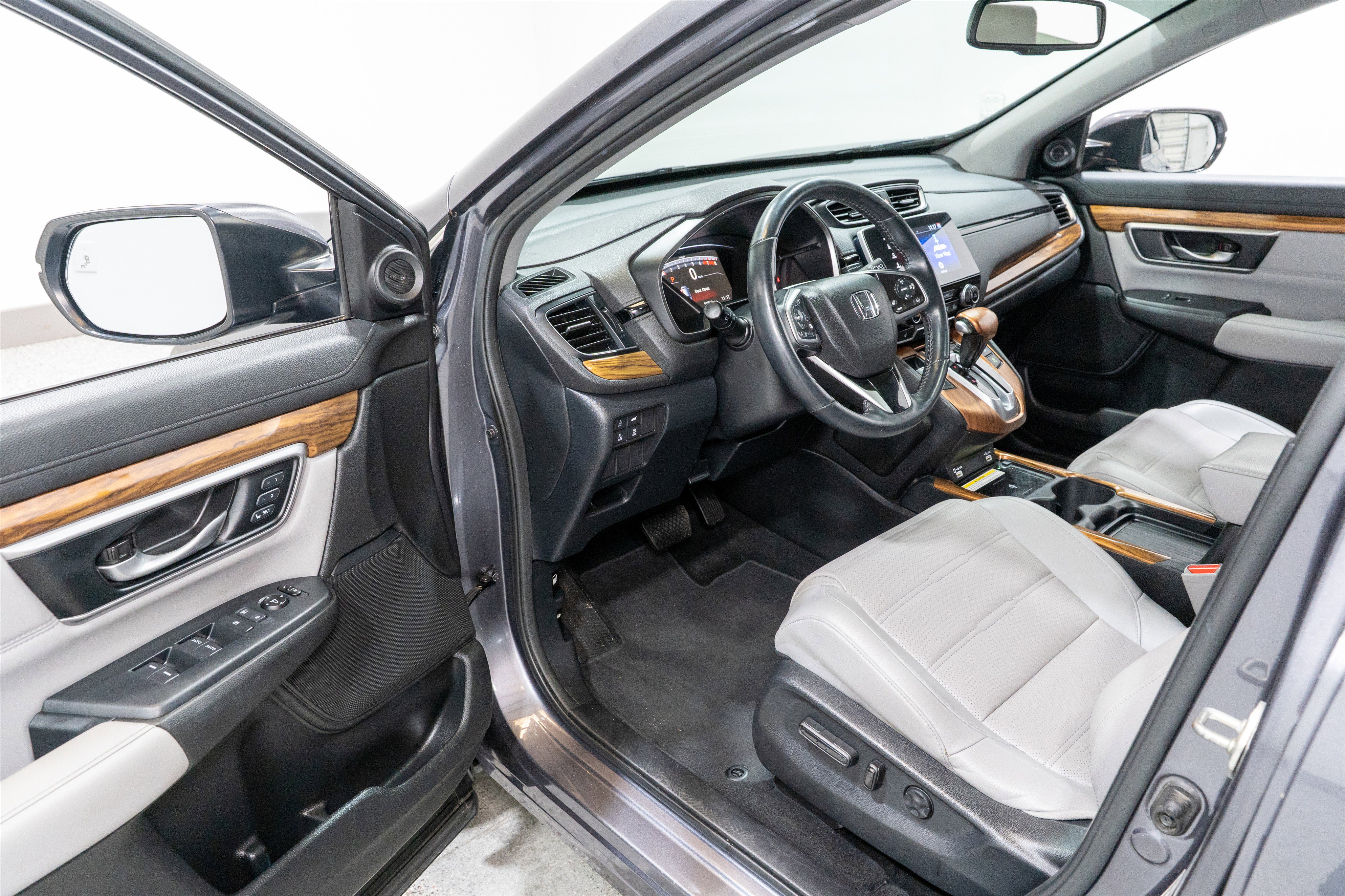 Used 2020 Honda CR-V Touring image 12