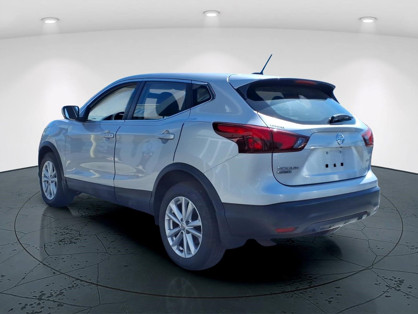 Used 2018 Nissan Rogue Sport S w/ S Appearance Package AWD/4WD image 4