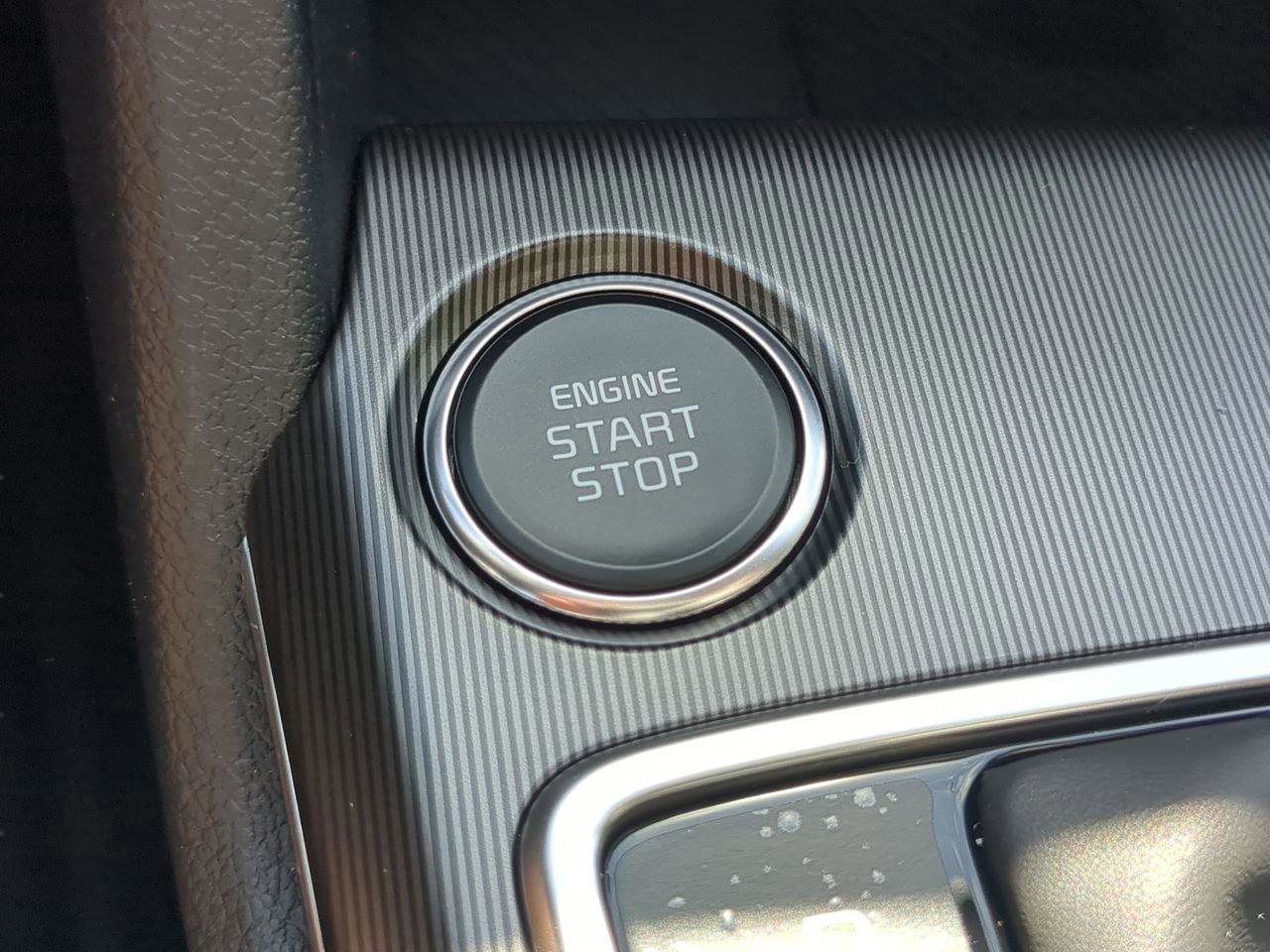 New 2026 Kia Sportage EX image 24