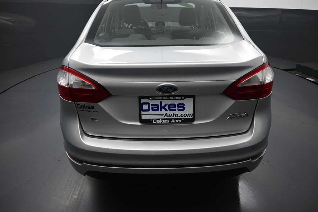 Used 2016 Ford Fiesta SE w/ Cold Weather Package FWD image 28