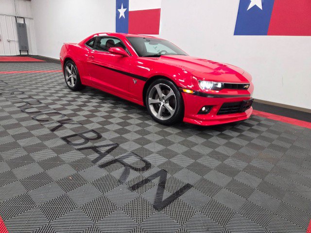 Used 2015 Chevrolet Camaro SS w/ Commemorative Special Edition RWD image 23