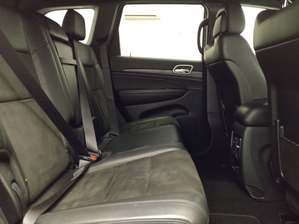 Used 2020 Jeep Grand Cherokee Altitude RWD image 19