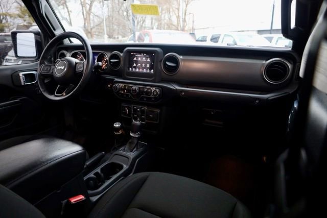 Used 2021 Jeep Gladiator Willys image 33