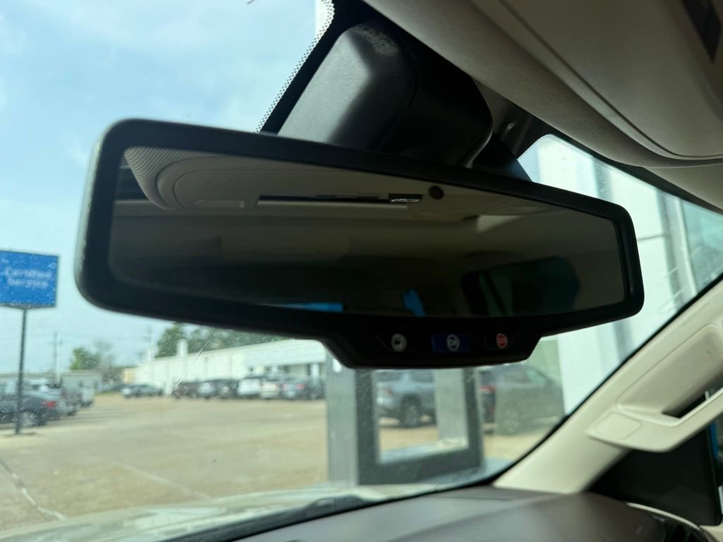 Used 2017 GMC Yukon Denali w/ Open Road Package image 12