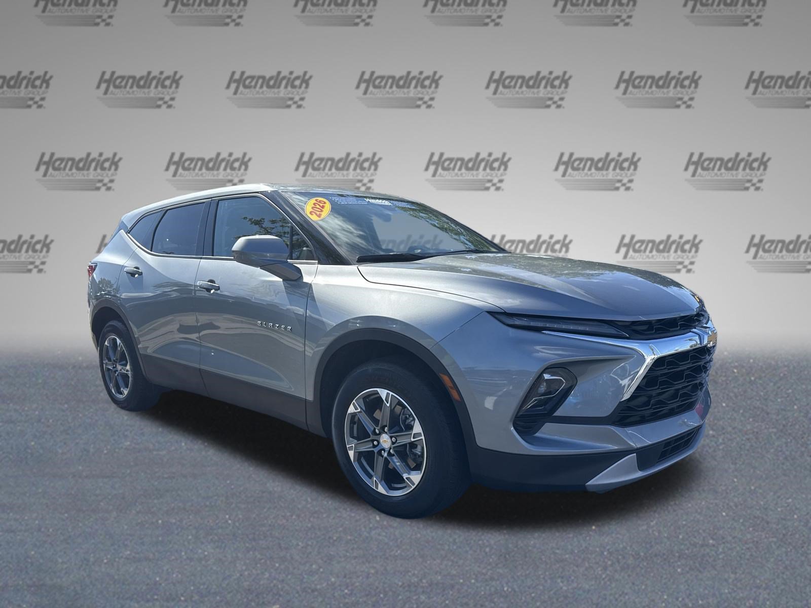 Used 2025 Chevrolet Blazer LT FWD image 2