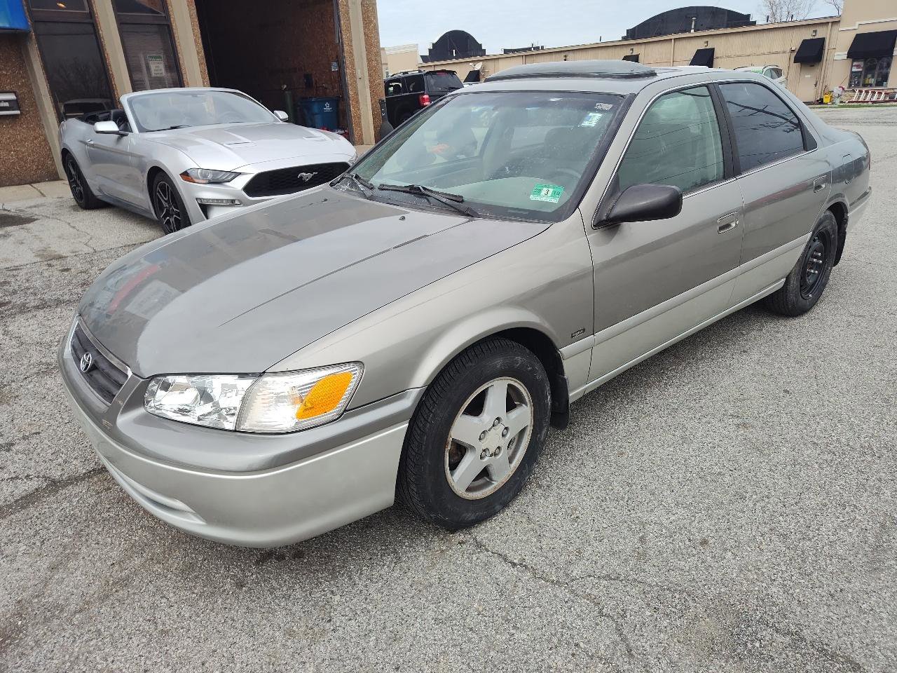 Used 2001 Toyota Camry LE FWD image 4