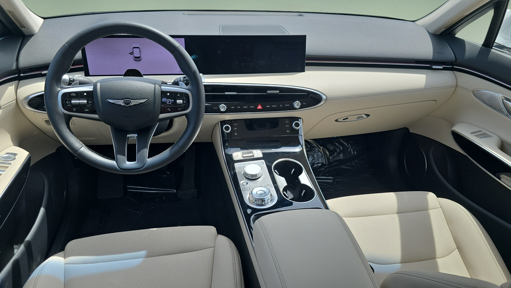 New 2026 Genesis GV70 2.5T AWD/4WD image 12