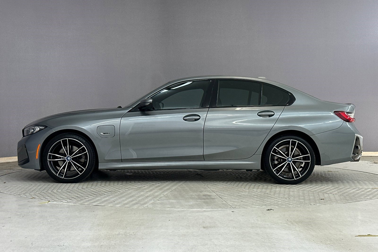 Used 2023 BMW 330e w/ M Sport Package image 2