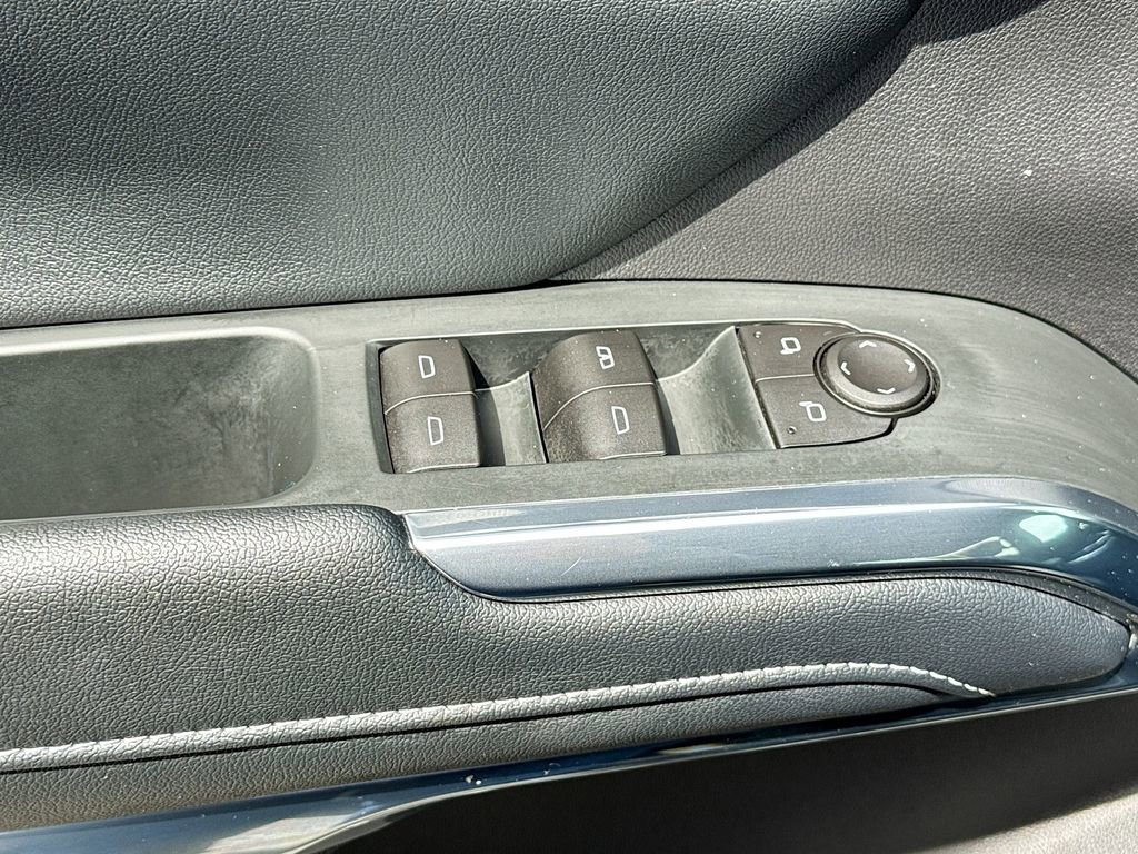 Used 2026 Chevrolet Traverse LT w/ Driver Confidence Package image 14