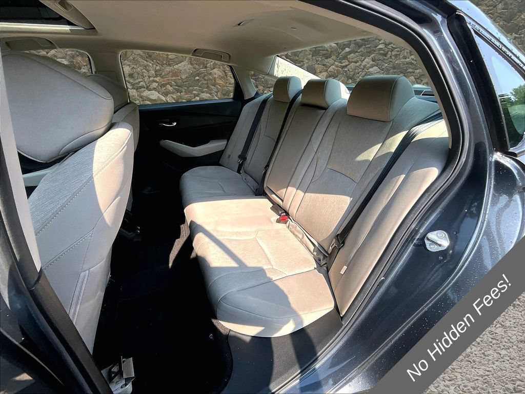 Used 2025 Honda Accord SE image 18