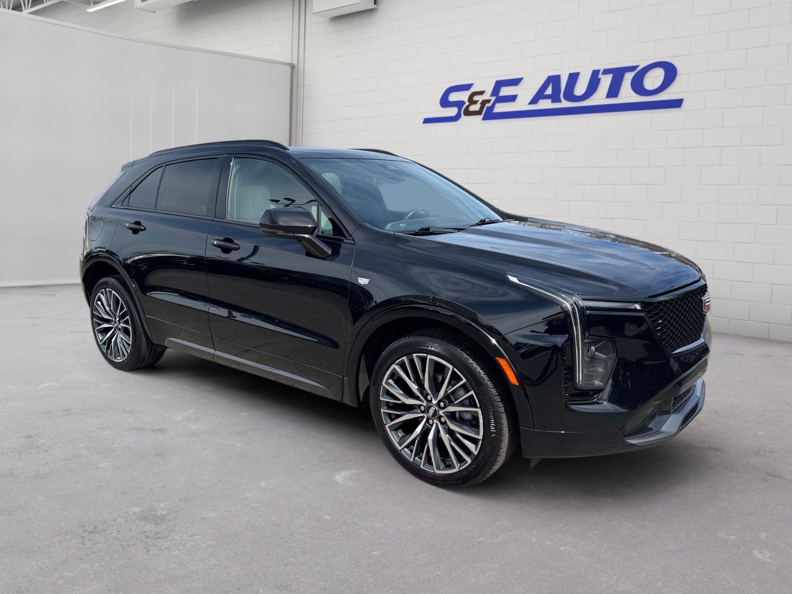 Used 2024 Cadillac XT4 Sport AWD/4WD image 6