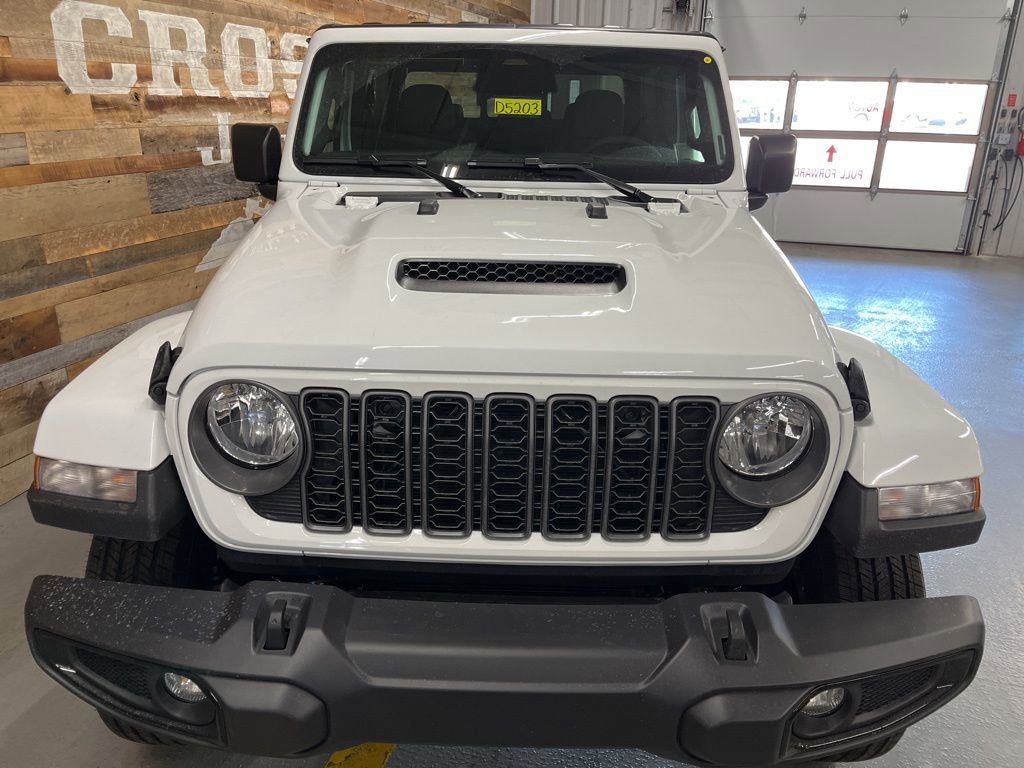 New 2026 Jeep Gladiator Sport AWD/4WD image 7