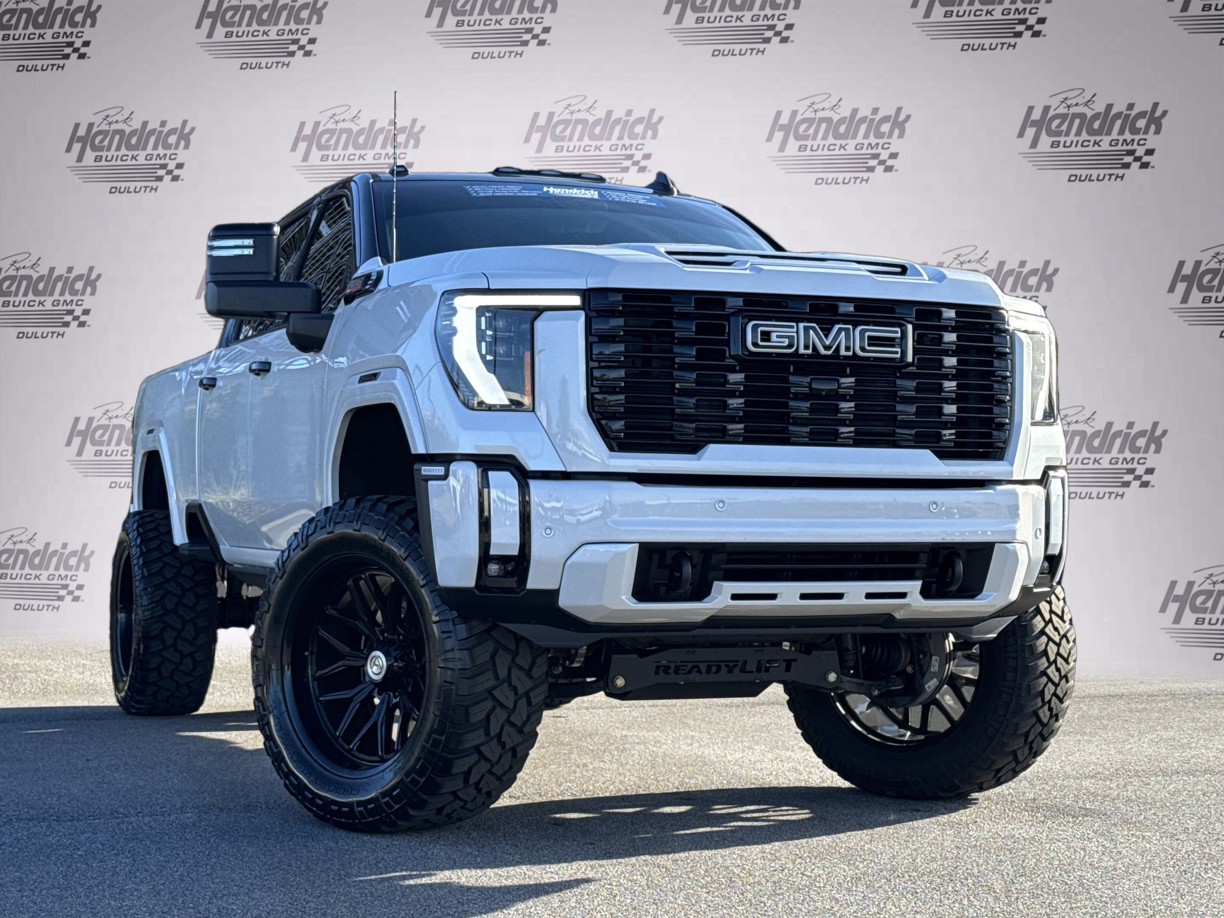 Used 2025 GMC Sierra 2500 Denali w/ Denali Reserve Package image 2