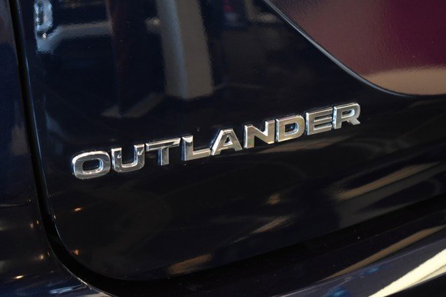 Used 2024 Mitsubishi Outlander GT AWD/4WD image 17