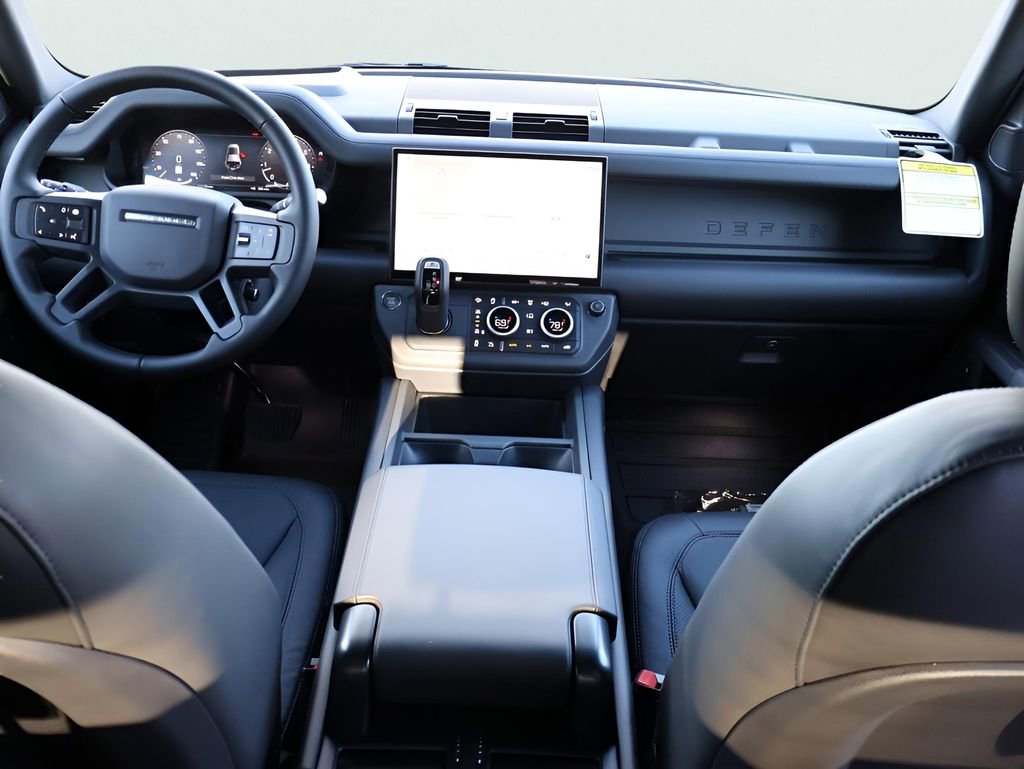 New 2026 Land Rover Defender 110 X-Dynamic SE image 13