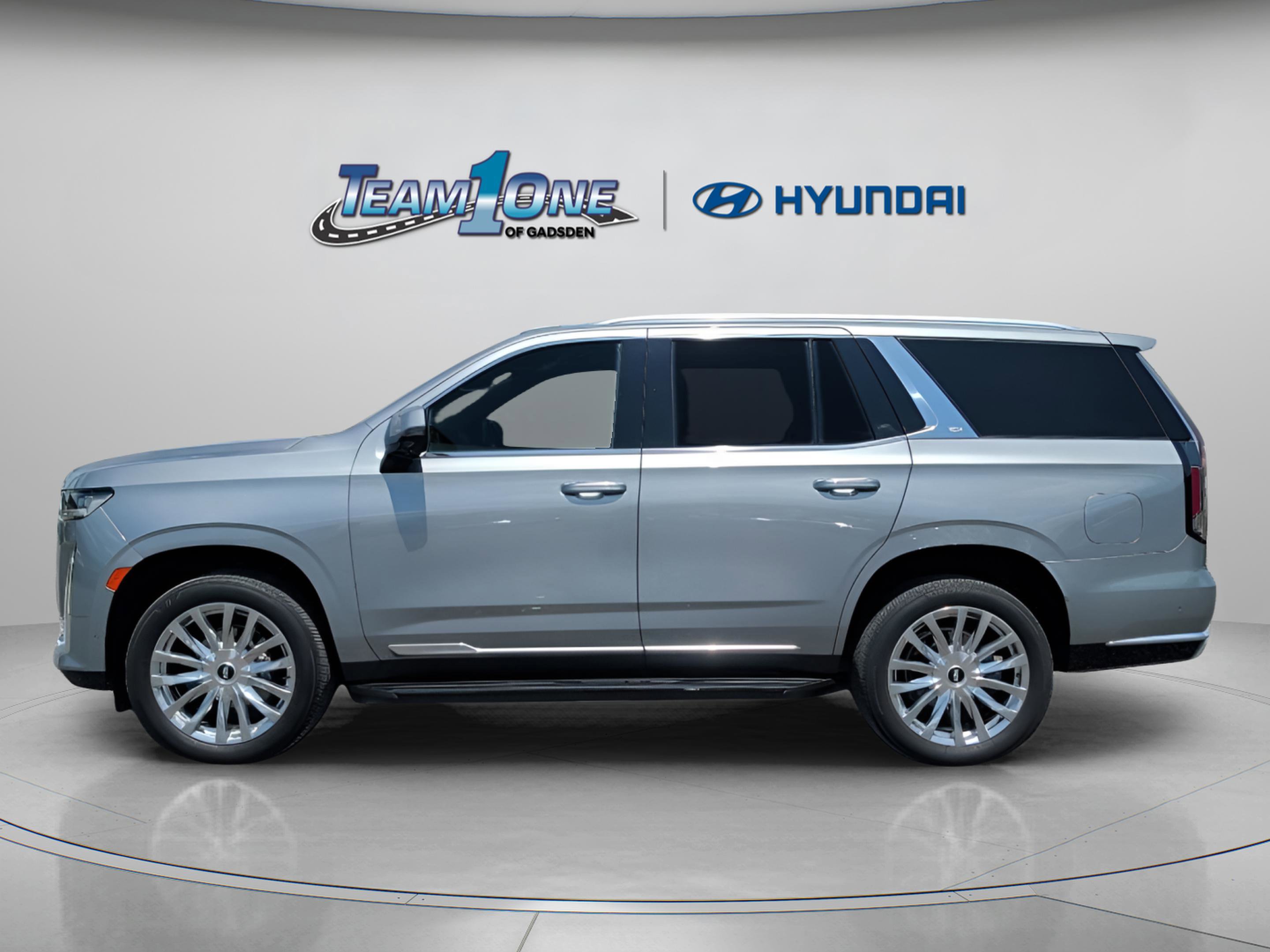 Used 2023 Cadillac Escalade Premium Luxury AWD/4WD image 5