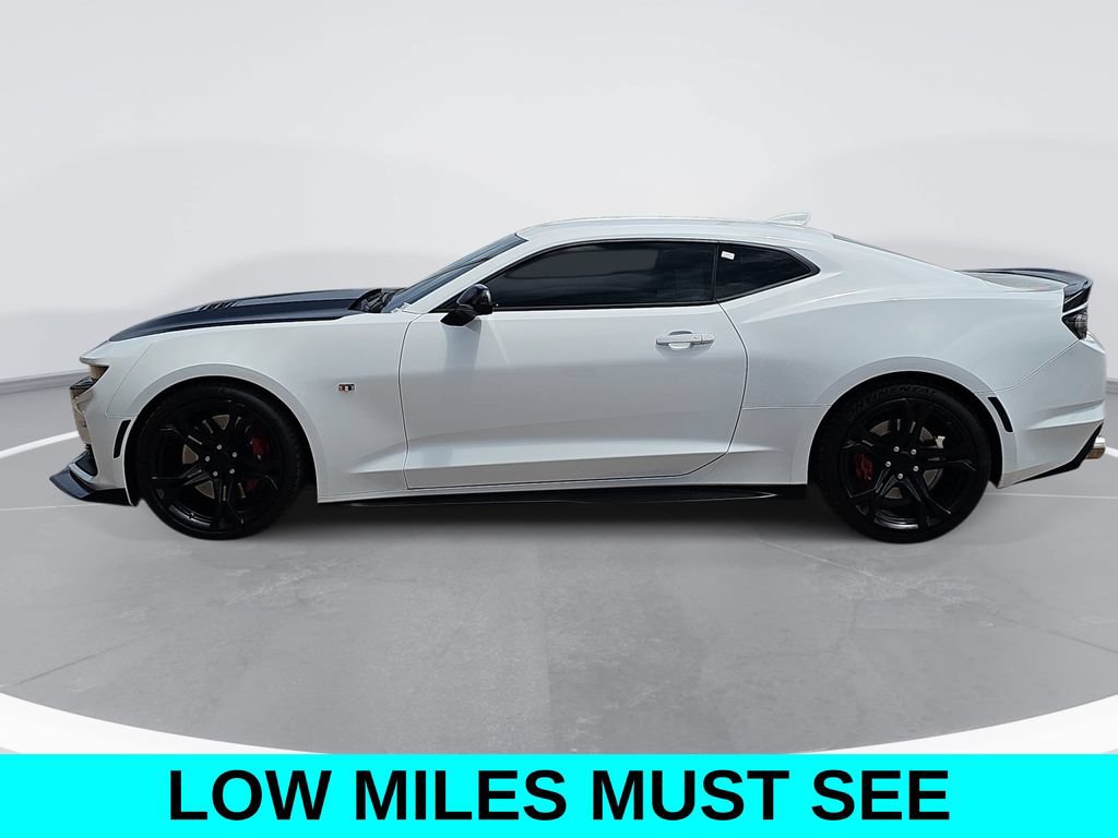 Used 2019 Chevrolet Camaro SS RWD image 6