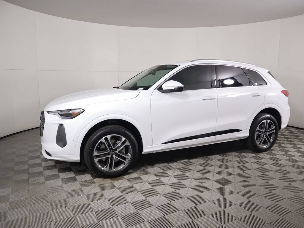 Used 2025 Audi Q5 Premium w/ Premium Plus AWD/4WD image 9