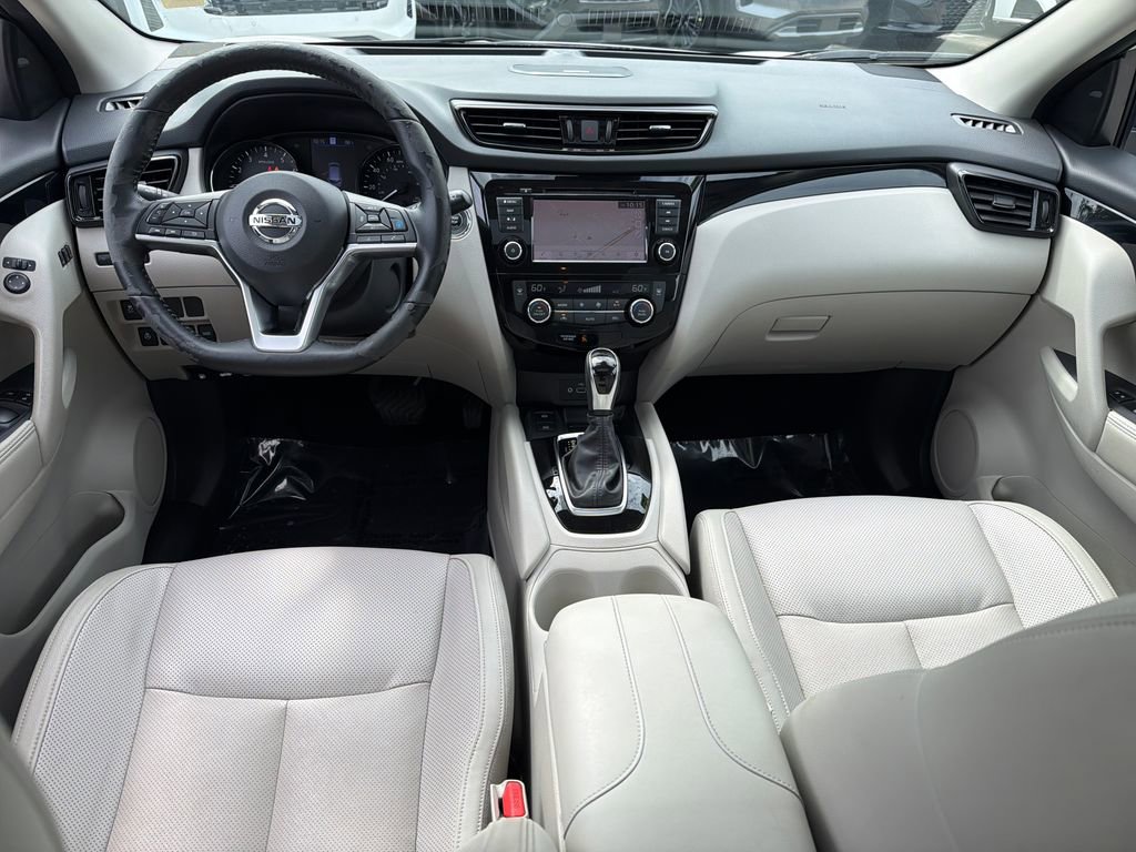 Used 2021 Nissan Rogue Sport SL w/ Premium Package FWD image 15